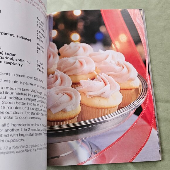 Company's Coming - Charming Cupcakes & Pint Size Book of Chocolate by Jean Pare - Picture 4 of 9